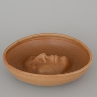 Stoneware bowl with face / glazed stoneware / 2020